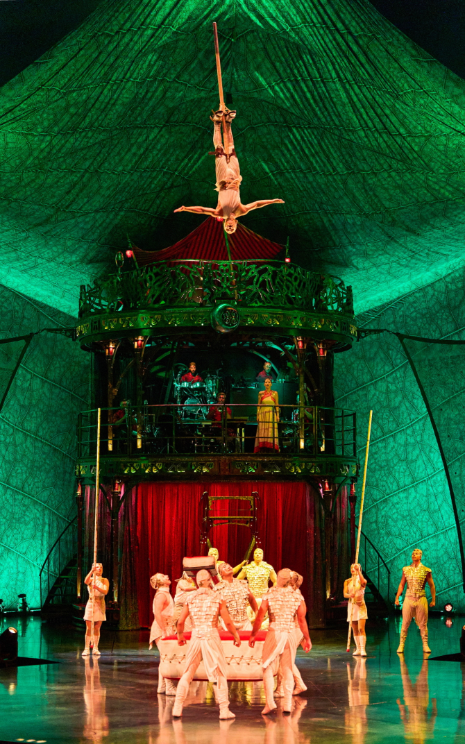 상자를 열면 펼쳐지는 새로운 세계,<br>태양의서커스 <쿠자>