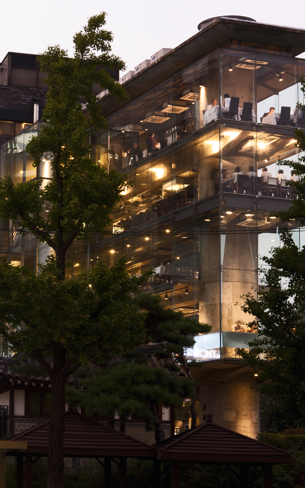 공간사옥의 숨겨진 비밀