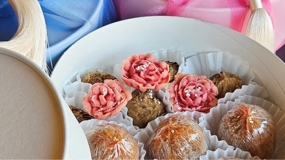 컨템포러리 파티셰: 곶감단지와 보자기 노리개 포장