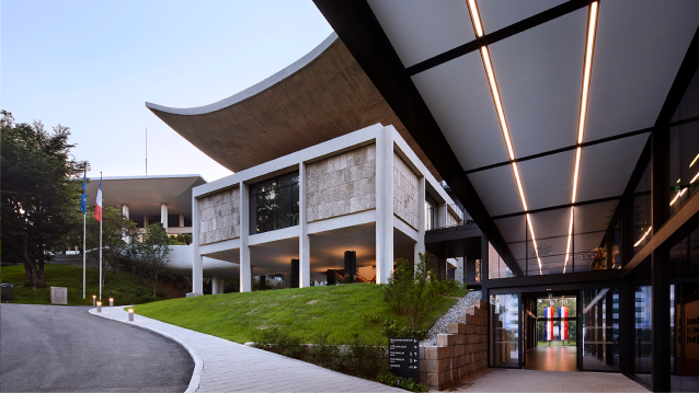 히든 에스파스: 프랑스대사관, 르 코르뷔지에와 김중업의 대화